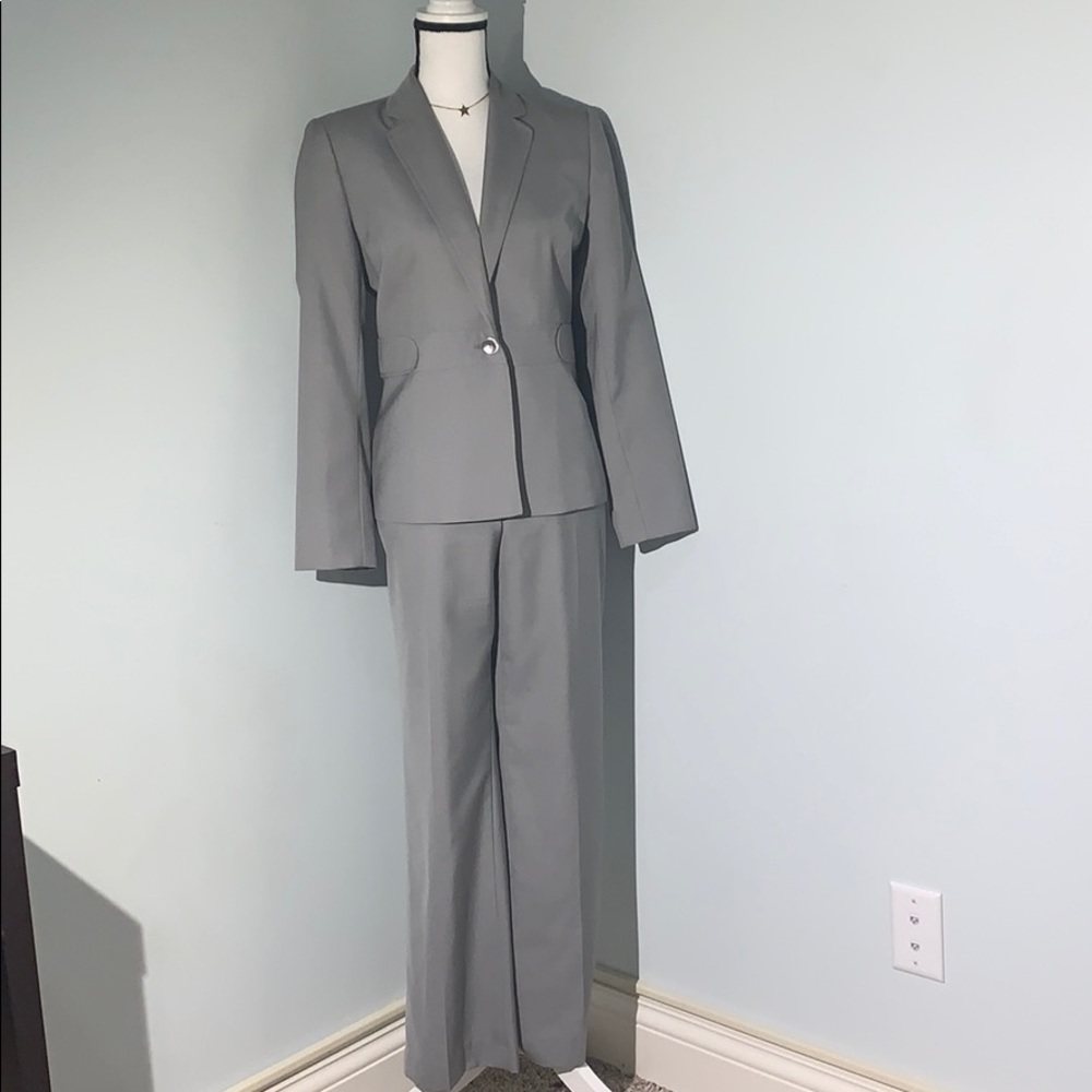 CALVIN KLEIN GRAY 2PC JACKET AND PANTS SUIT SET